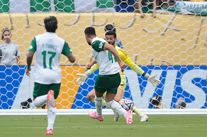 هدف بالميراس الثاني أمام الأهلي